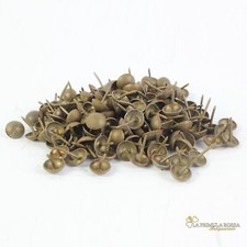 Lotto di 50 chiodi antichi in